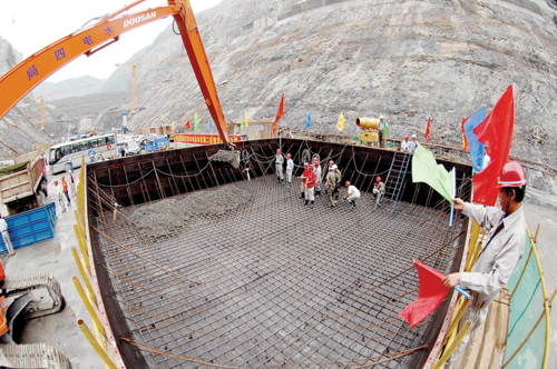 溪洛渡水电站大坝工程全面进入混凝土浇筑阶段
