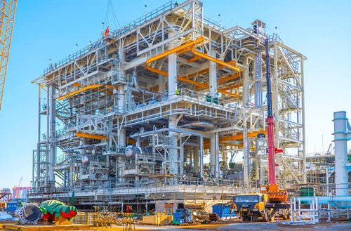 中企承建加拿大LNG工厂交付首个核心工艺模块，工程建设稳步推进